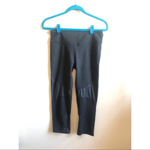 Fabletics Sabrina Capri - Picture 4 of 7